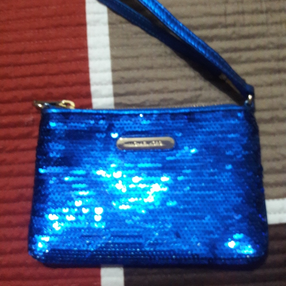 SOLD Micheal kors wristlet new 30.00